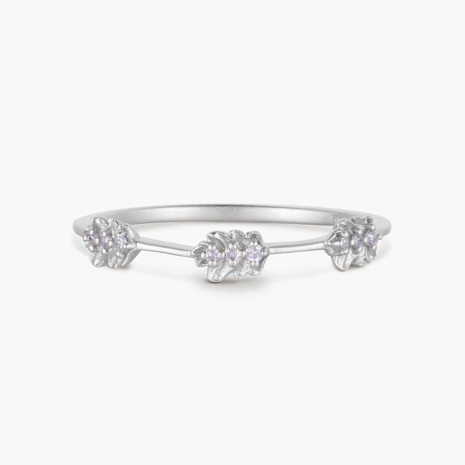 Oak Leaf 18K Gold Stackable Diamond Ring