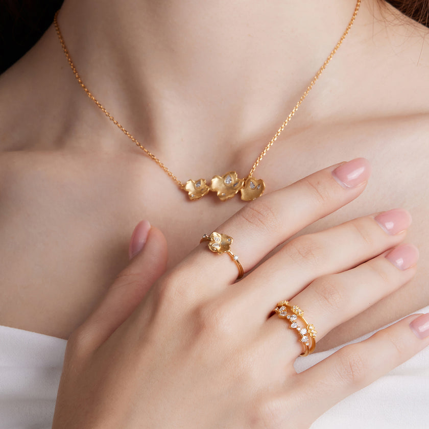 Lettuce 18K Gold Diamond Ring