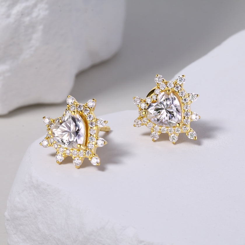 Amore Rose Thorn Heart Stud 18K Gold Moissanite Earrings