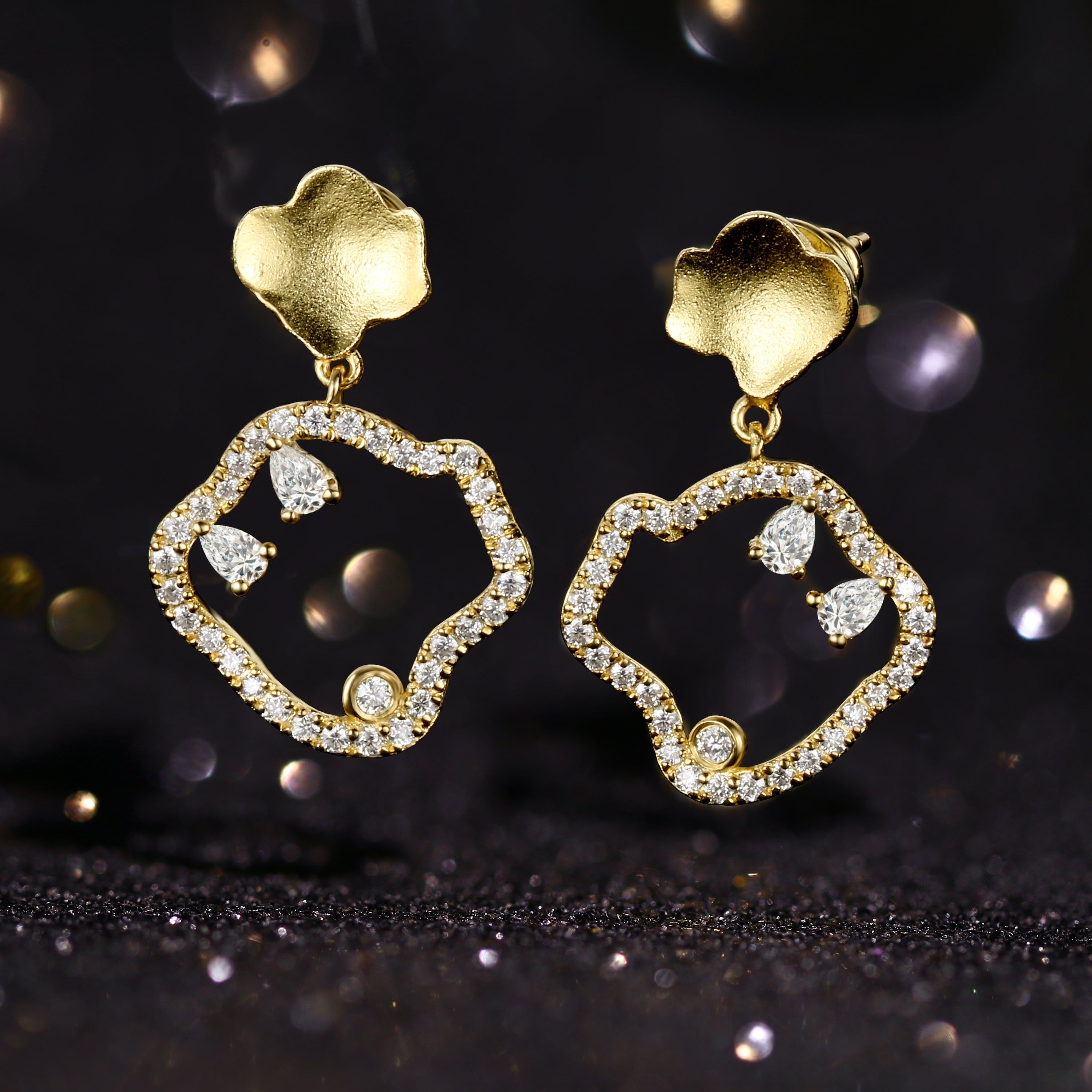 Lettuce Elegance 18K Gold Diamond Earrings