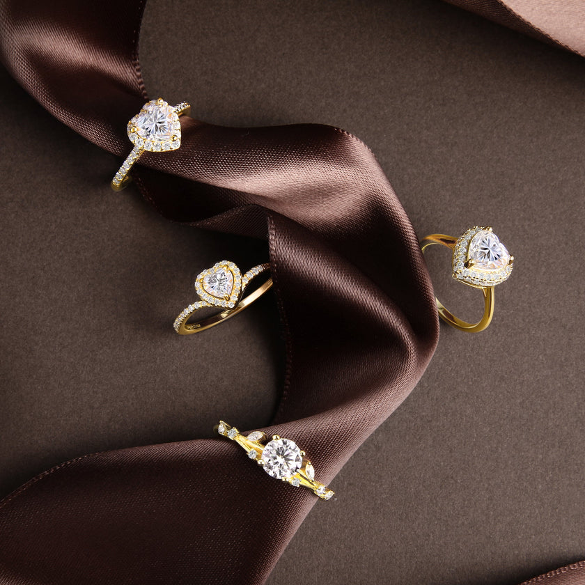 Glowing Embrace 18K Gold Moissanite Ring