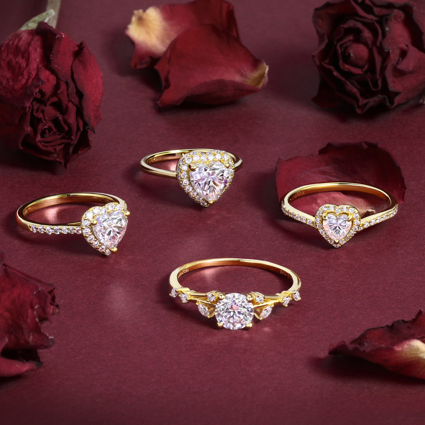 Glowing Embrace 18K Gold Moissanite Ring