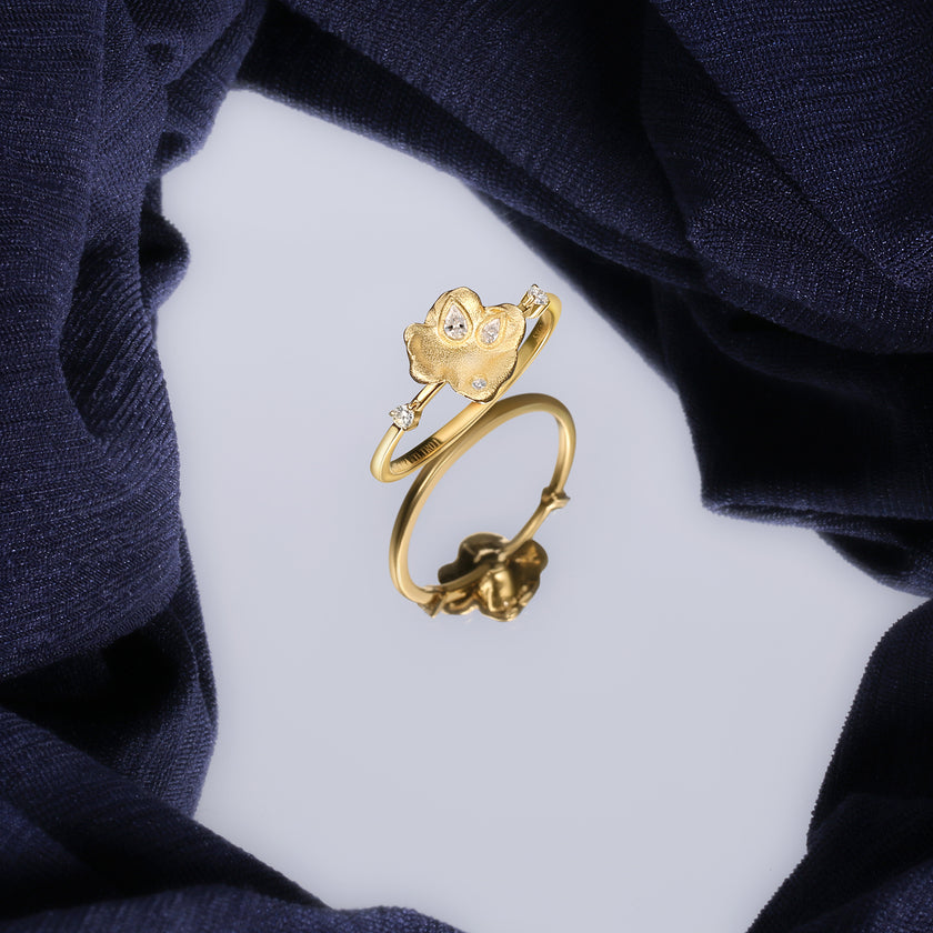 Lettuce 18K Gold Diamond Ring