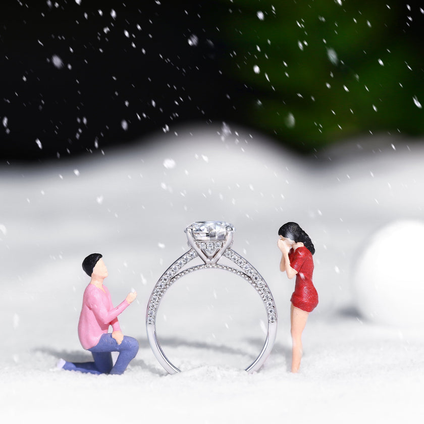 Eternal Spark 18K Gold Moissanite Ring