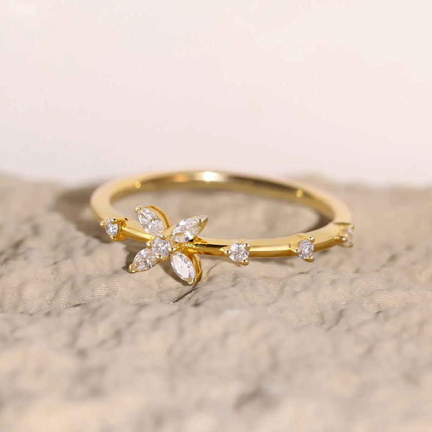 Quince branch Daily 18K Gold Diamond Ring