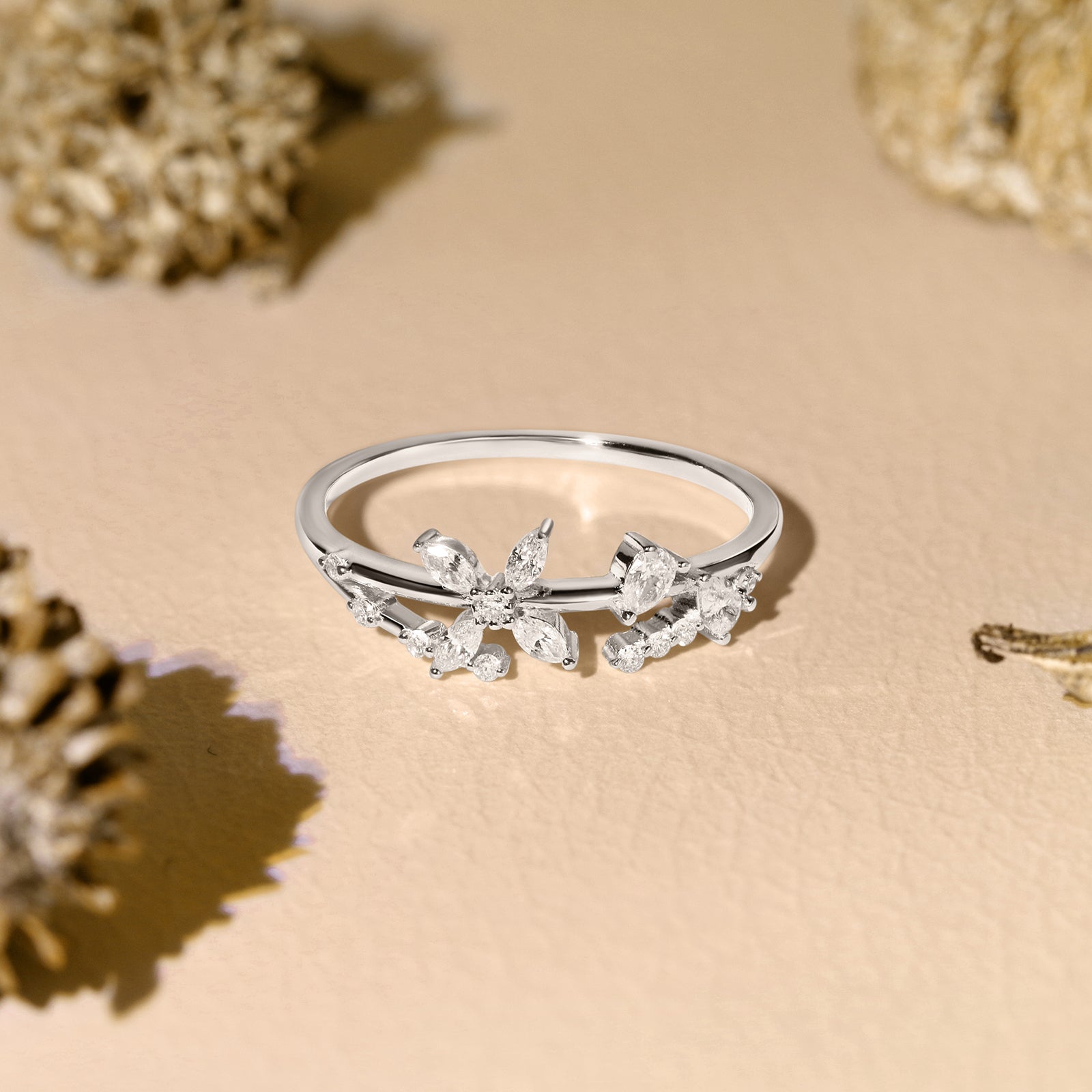 Clematis Party Collection 18K Gold Diamond Ring