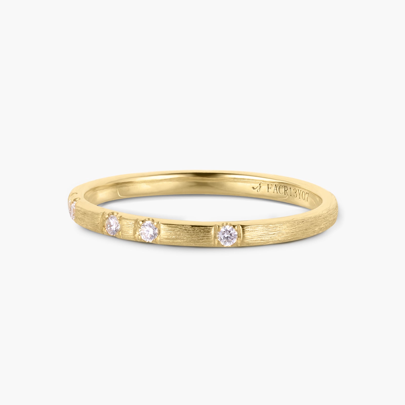 Harmonious Encounter 18K Gold Curved Diamond Ring