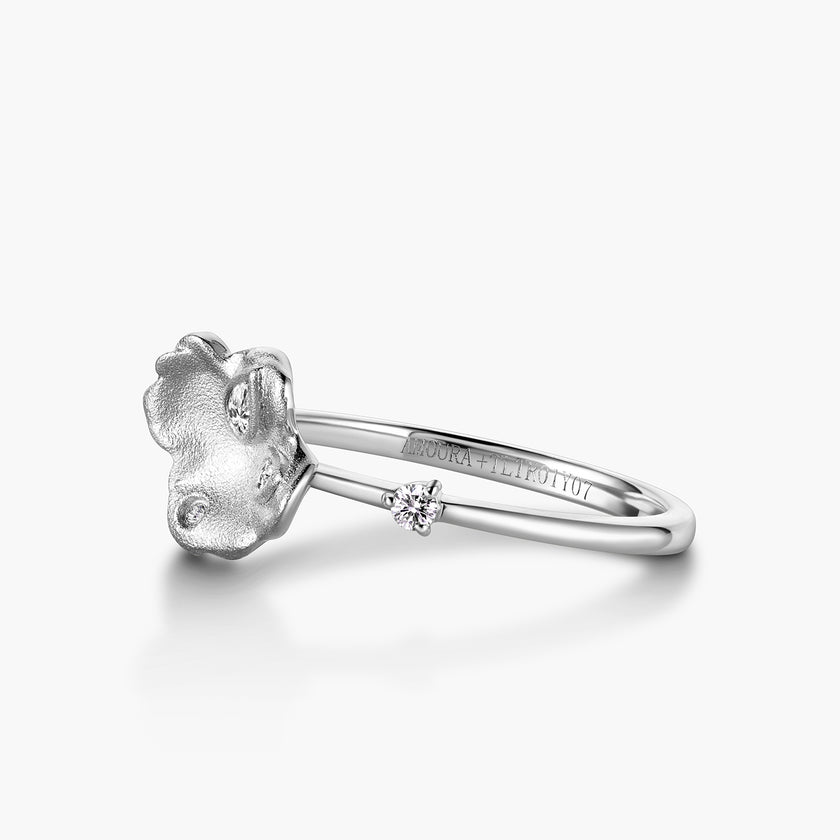 Lettuce 18K Gold Diamond Ring